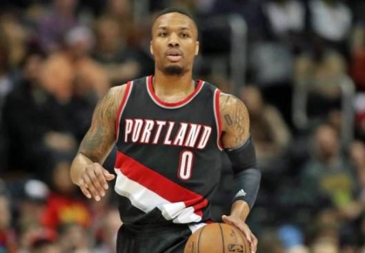 多赞助与球 多赞助与球