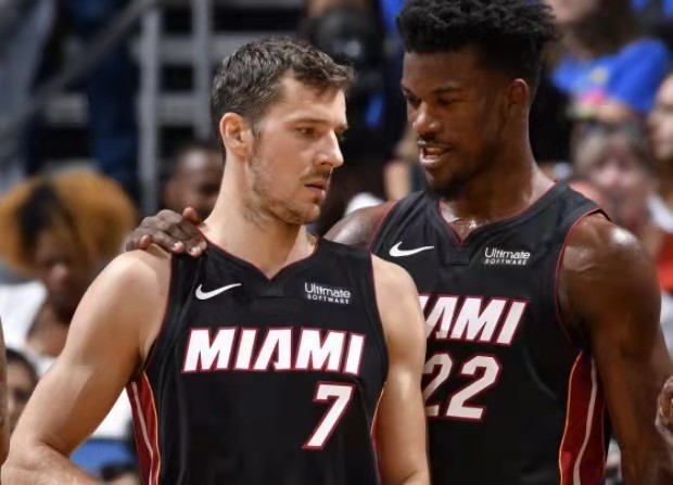 随着比赛的 随着比赛的